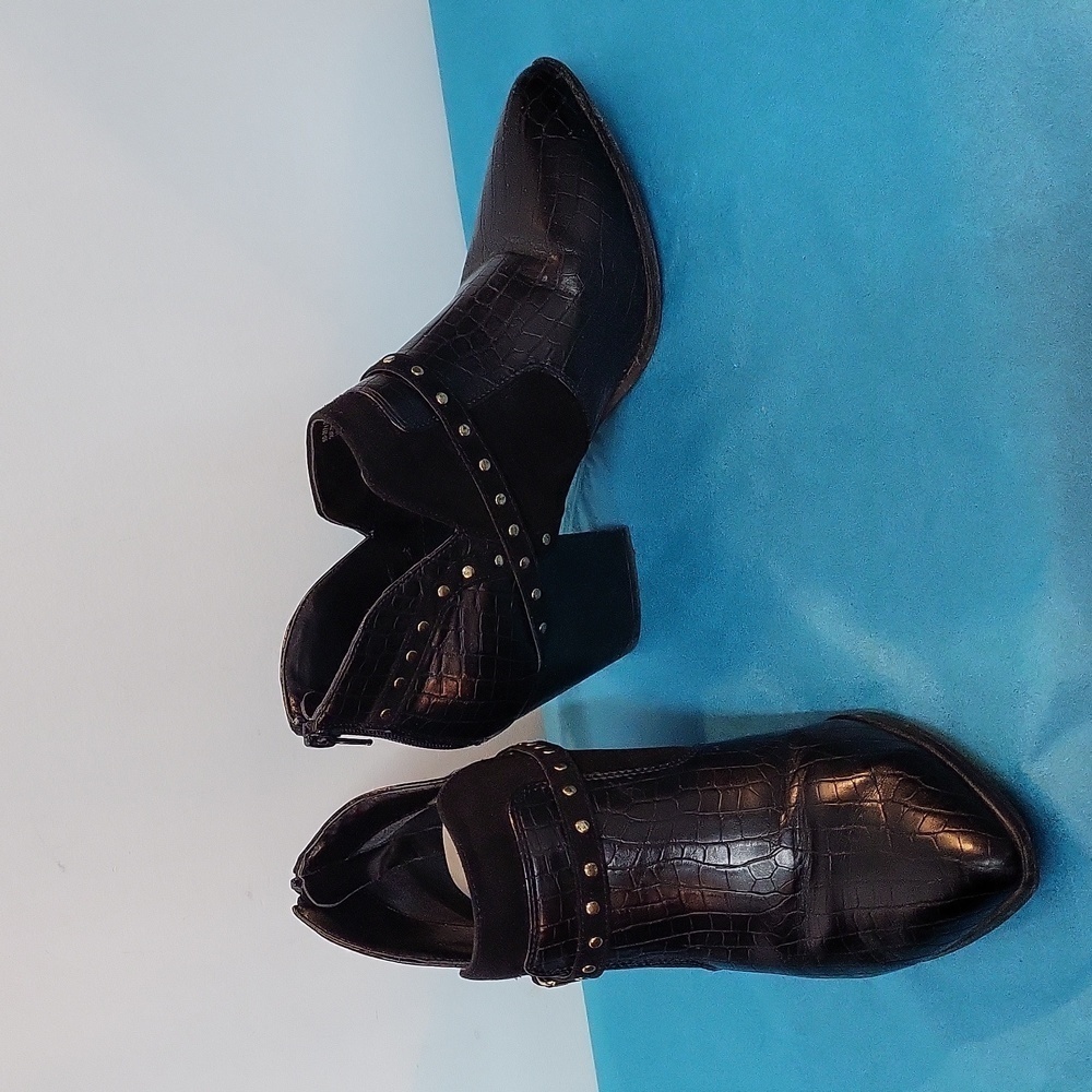 Bella Vita Booties